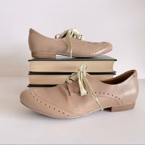Classic Bertie (Topshop) nude leather Oxford brogues with ribbon laces size 36